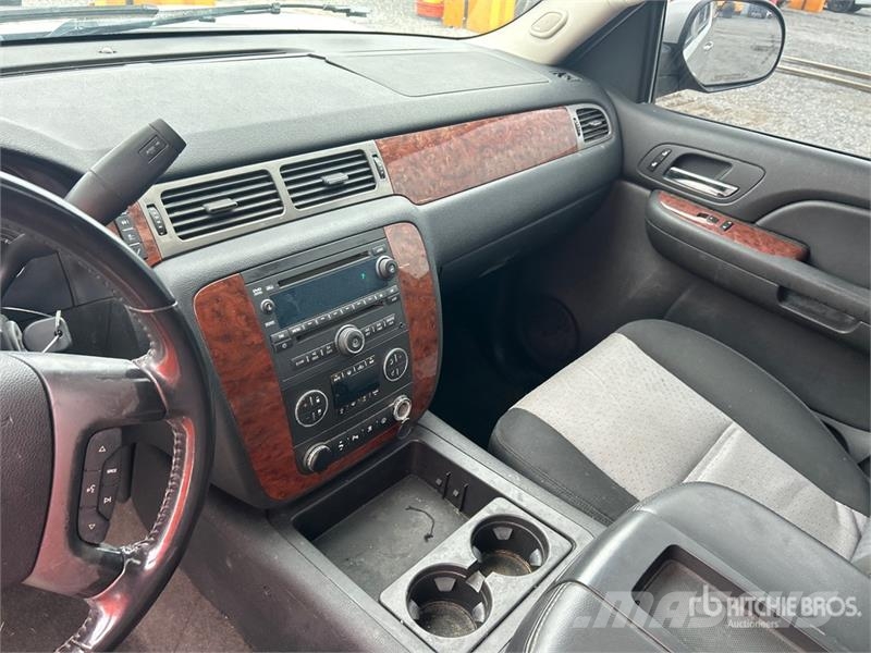 Chevrolet Suburban سيارات
