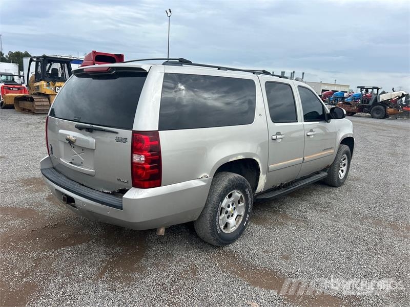 Chevrolet Suburban سيارات