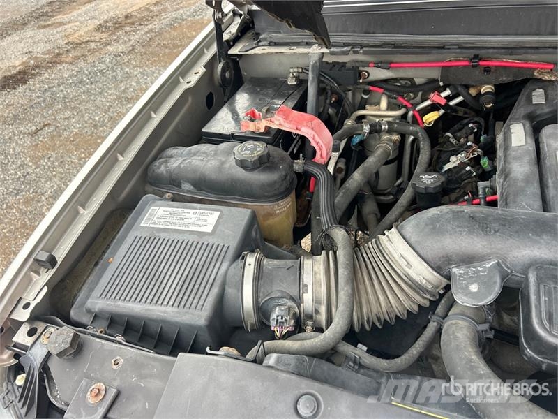 Chevrolet Suburban سيارات
