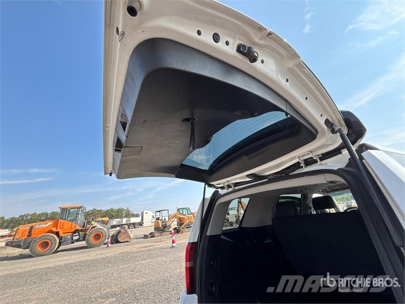 Chevrolet Tahoe 2WD SUV Personbiler