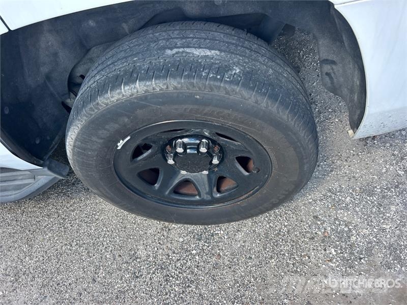 Chevrolet Tahoe 2WD SUV Cars