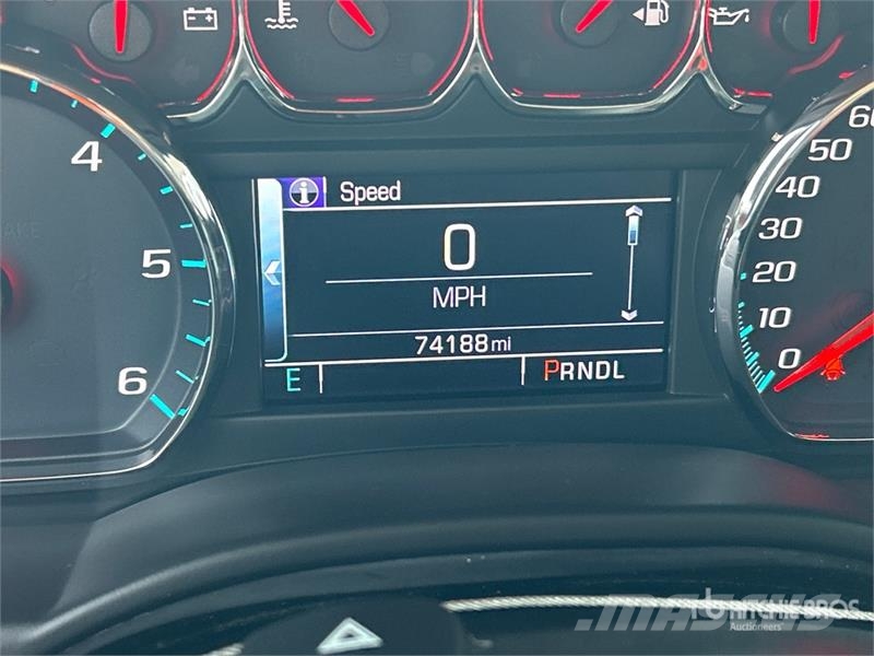 Chevrolet Tahoe 4WD SUV Automašīnas