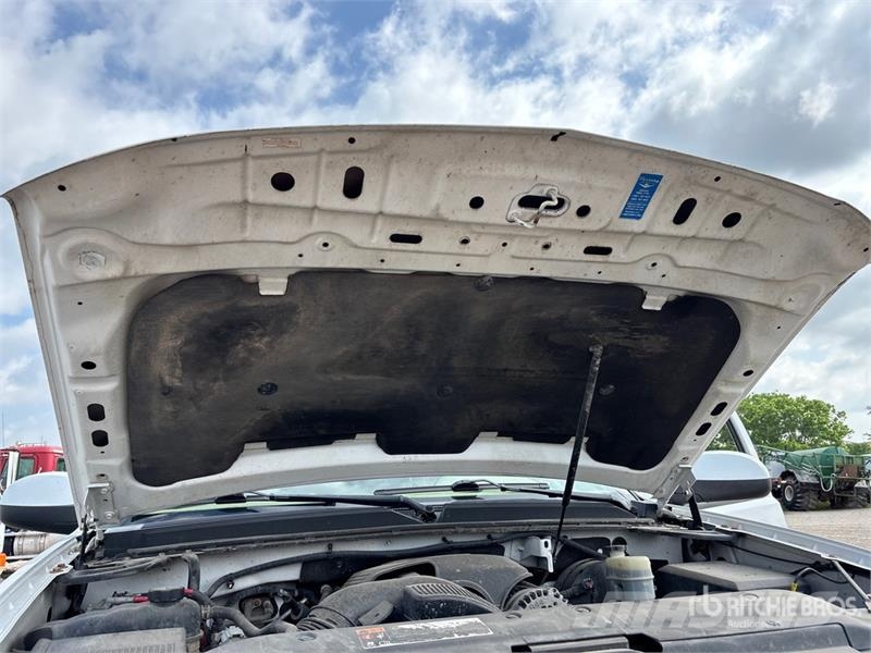 Chevrolet Tahoe LS 2WD SUV (Inoperable) Cars
