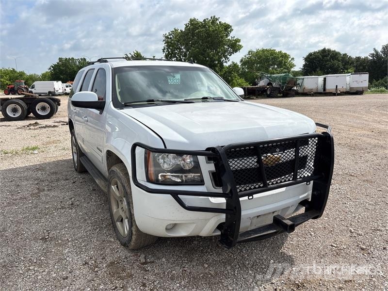 Chevrolet Tahoe LS 2WD SUV (Inoperable) 汽车