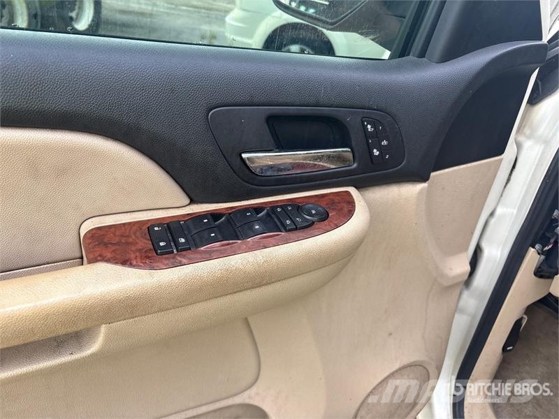 Chevrolet Tahoe LT Otomobiller