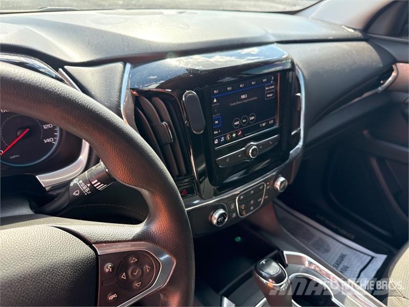 Chevrolet Traverse 2WD SUV Automašīnas