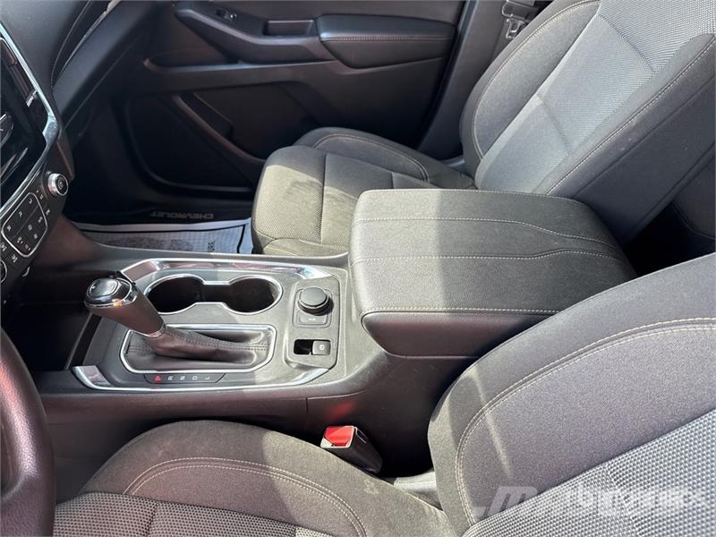 Chevrolet Traverse 2WD SUV Automašīnas