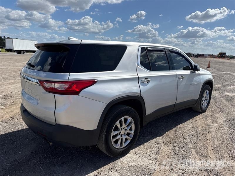 Chevrolet Traverse 2WD SUV Automašīnas