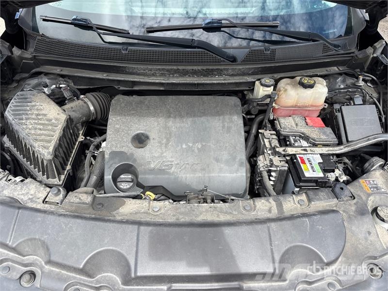 Chevrolet Traverse AWD SUV Avtomobili