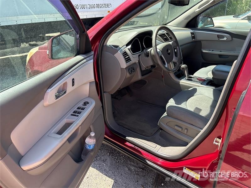 Chevrolet Traverse LT 2WD SUV Avtomobili