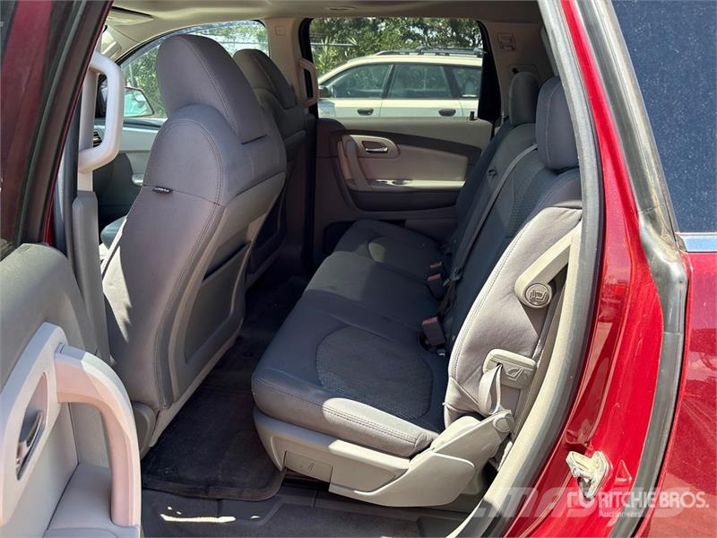 Chevrolet Traverse LT 2WD SUV Avtomobili