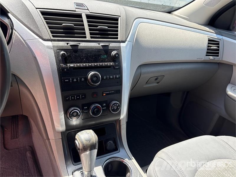 Chevrolet Traverse LT 2WD SUV Avtomobili