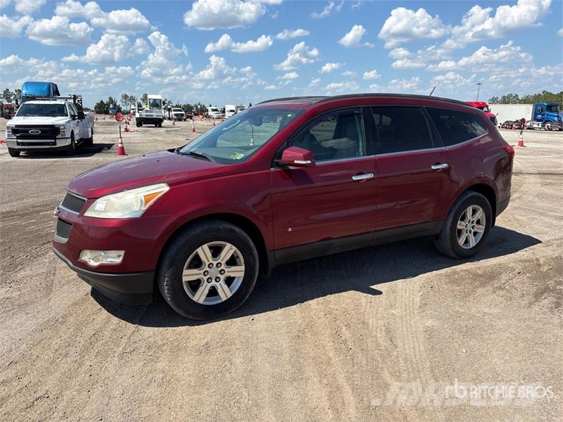 Chevrolet Traverse LT 2WD SUV Avtomobili