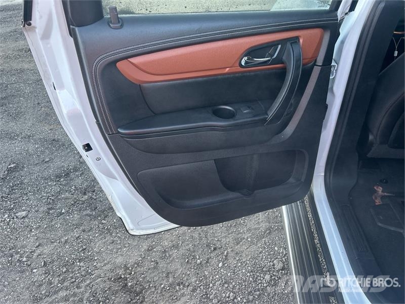 Chevrolet Traverse SUV Lengvieji automobiliai