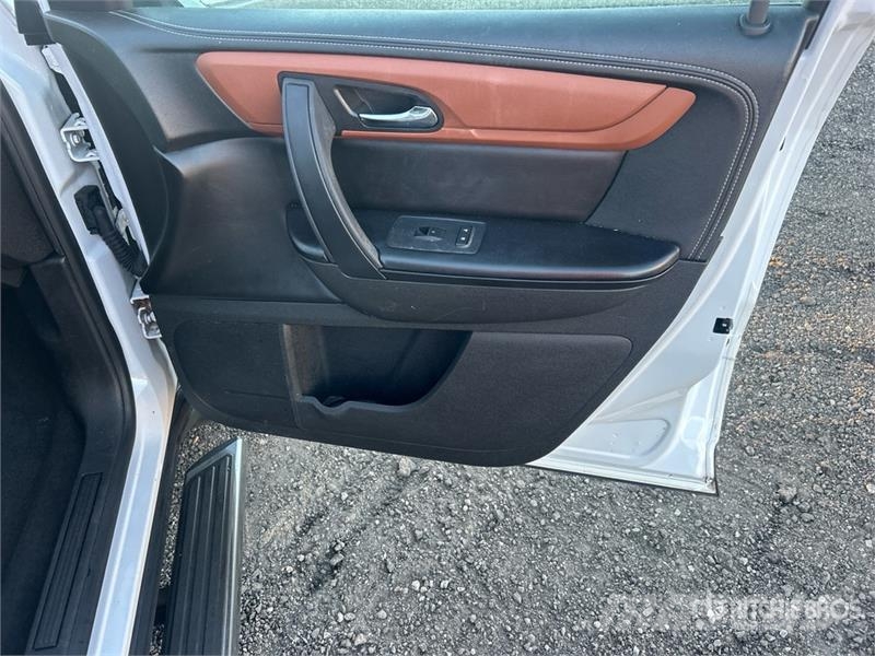 Chevrolet Traverse SUV Lengvieji automobiliai