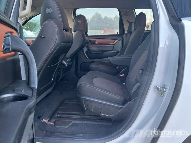 Chevrolet Traverse SUV Lengvieji automobiliai