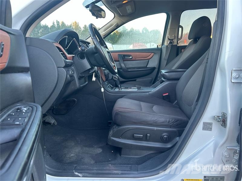 Chevrolet Traverse SUV Lengvieji automobiliai