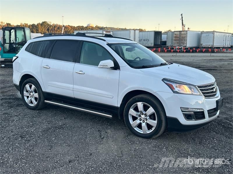 Chevrolet Traverse SUV Lengvieji automobiliai