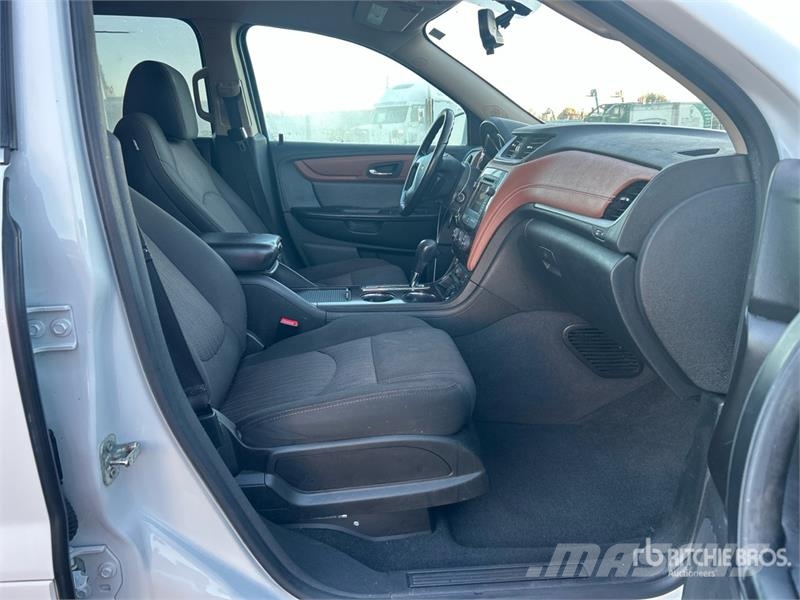 Chevrolet Traverse SUV Lengvieji automobiliai