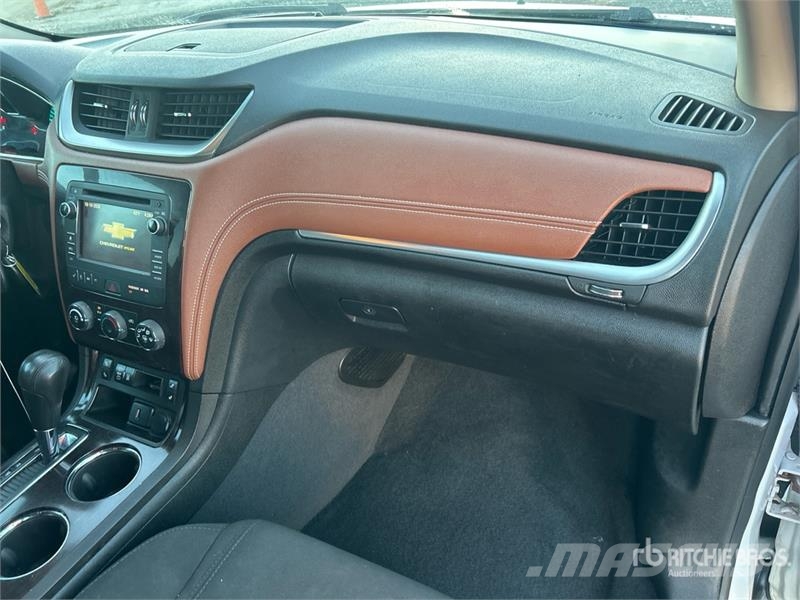 Chevrolet Traverse SUV Lengvieji automobiliai