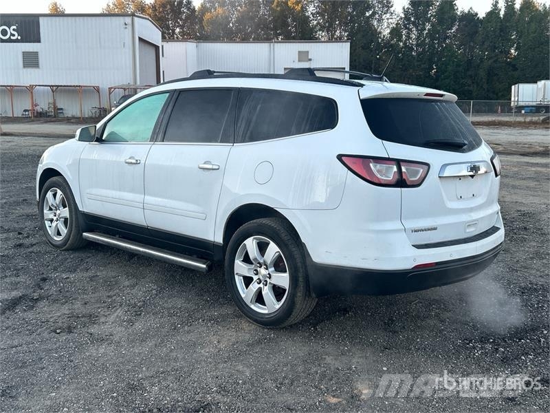 Chevrolet Traverse SUV Lengvieji automobiliai