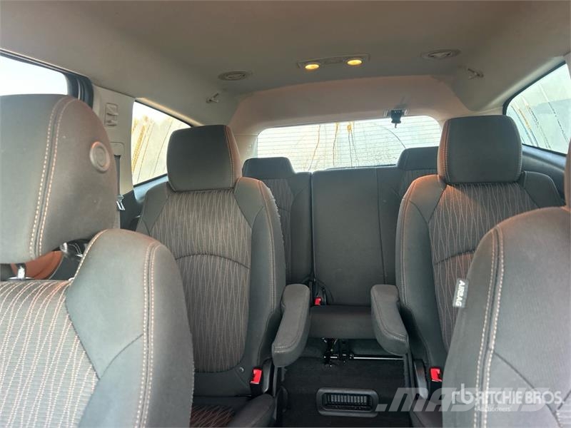 Chevrolet Traverse SUV Lengvieji automobiliai