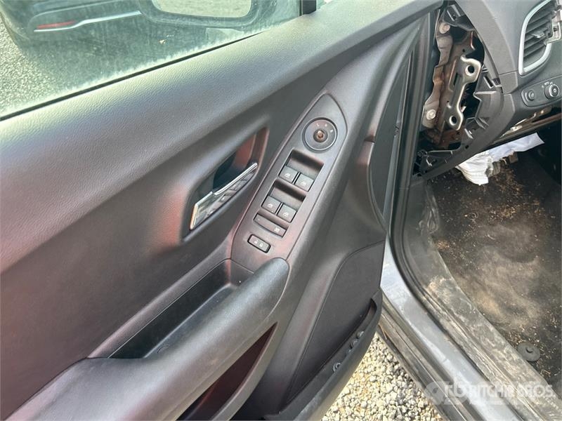 Chevrolet Trax 2WD SUV (Inoperable) Otomobiller