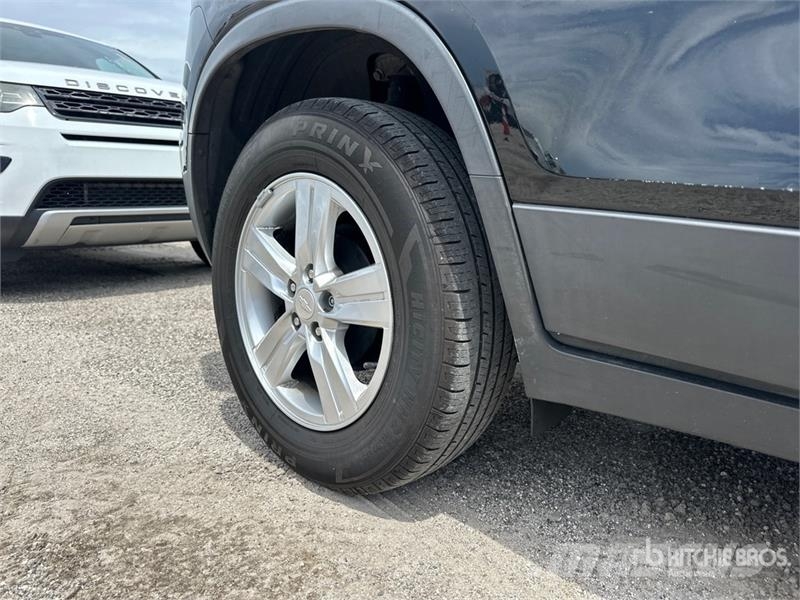 Chevrolet Trax 2WD SUV Cars
