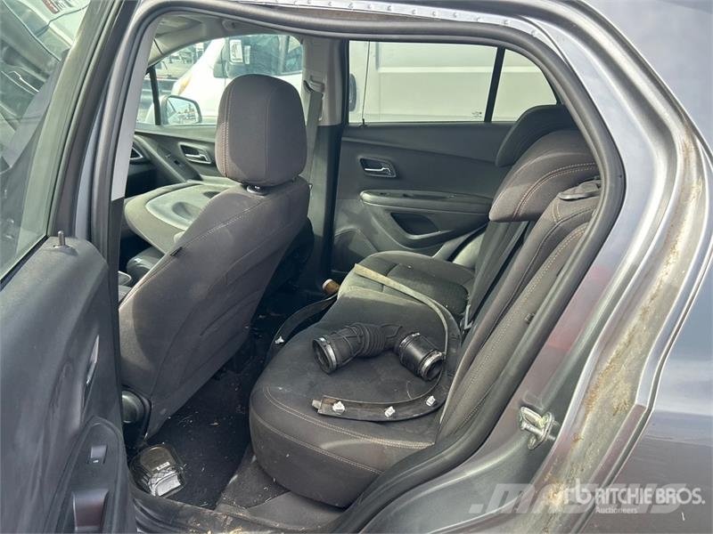 Chevrolet Trax 2WD SUV (Inoperable) Otomobiller