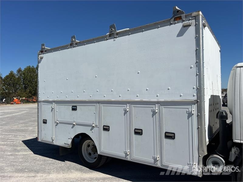 Chevrolet W45042 4x2 Moving Van Truck Skapbiler