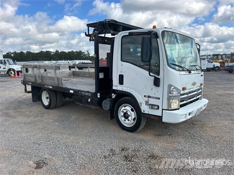 Chevrolet W5500HD 4x2 Flatbed Truck Pritschenwagen/Pritschenwagen mit Seitenklappe