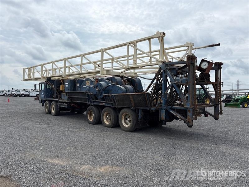 Chicago Mfg. 201-1353A 10x4 Work Over Rig Procesapparatuur en machines