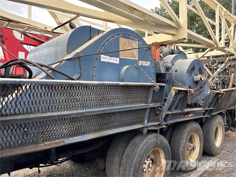 Chicago Mfg. 201-1353A 10x4 Work Over Rig Procesapparatuur en machines