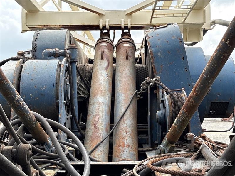 Chicago Mfg. 201-1353A 10x4 Work Over Rig Procesapparatuur en machines