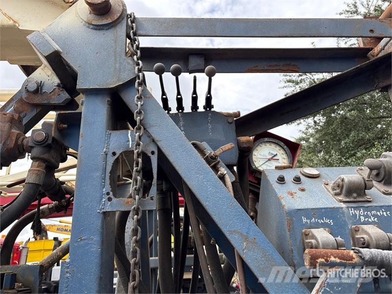 Chicago Mfg. 201-1353A 10x4 Work Over Rig Procesapparatuur en machines
