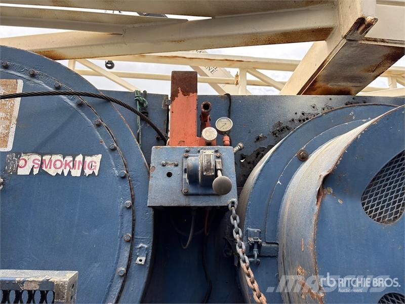 Chicago Mfg. 201-1353A 10x4 Work Over Rig Procesapparatuur en machines