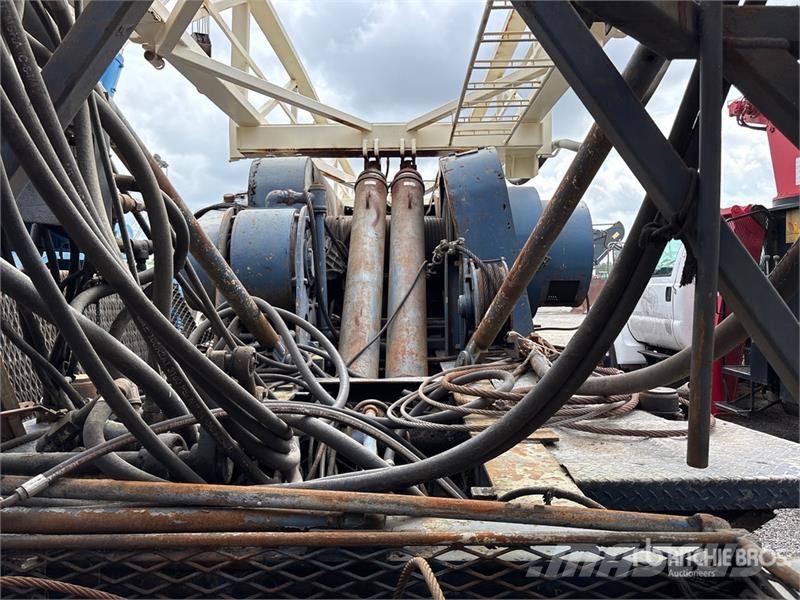 Chicago Mfg. 201-1353A 10x4 Work Over Rig Procesapparatuur en machines