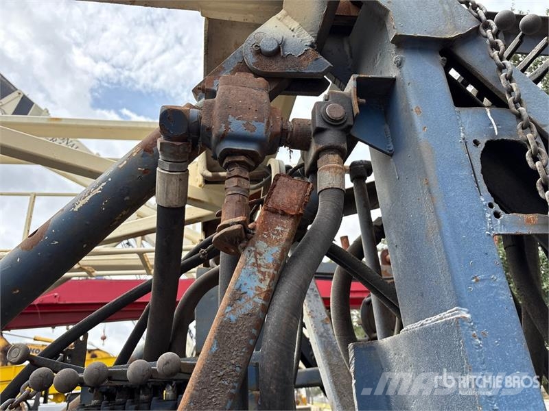 Chicago Mfg. 201-1353A 10x4 Work Over Rig Procesapparatuur en machines