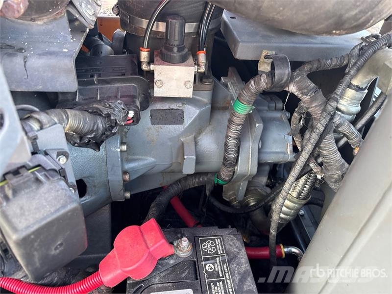 Chicago Pneumatic 185 CFM 185 cfm Mobile Air Compressor Compressors