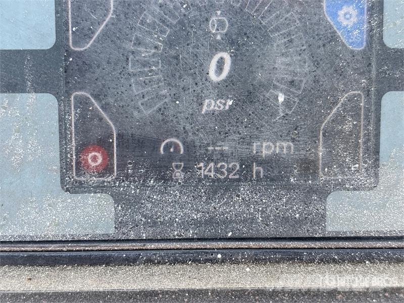 Chicago Pneumatic 185 CFM 185 cfm Mobile Air Compressor Compressors