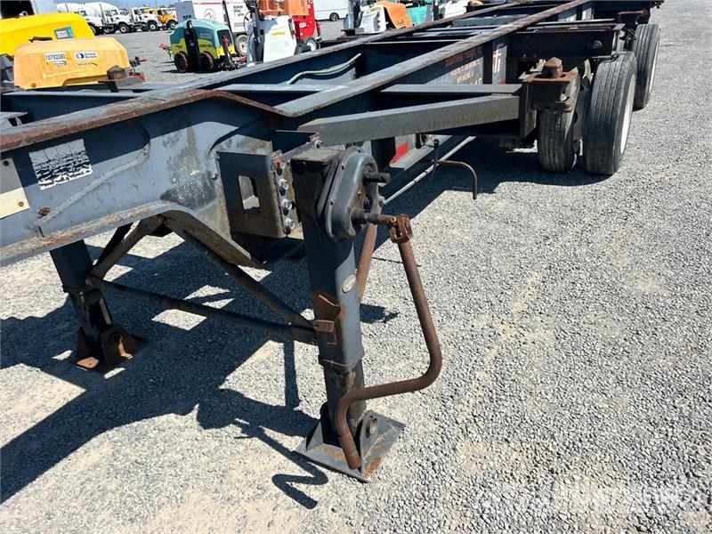 Chief Transportation Product Spread Axle T/A Extendable  Containerchassis