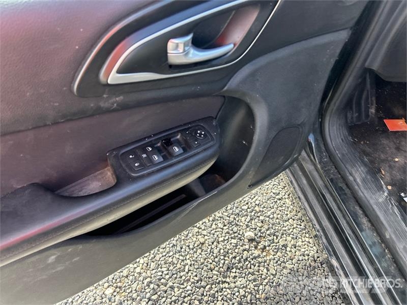 Chrysler 200 Voiture