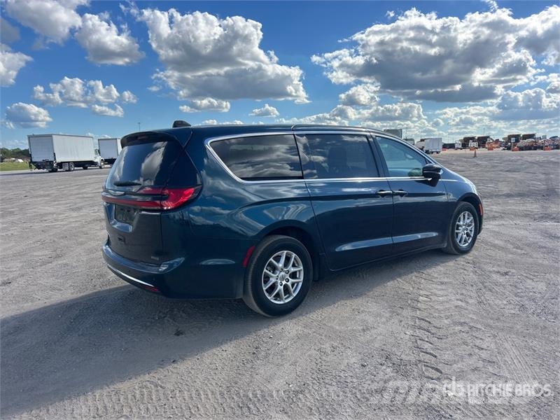 Chrysler Pacifica Minivan Automobili