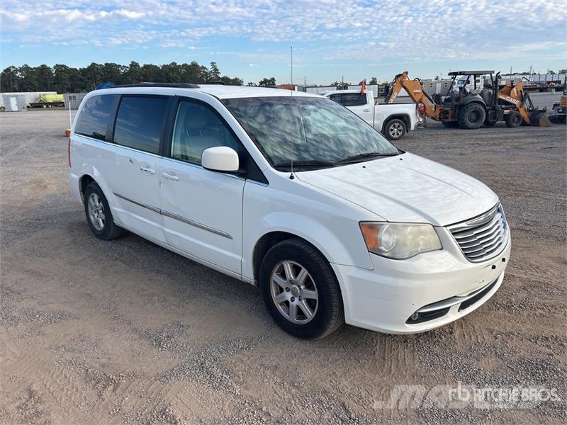 Chrysler Town & Country Minivan Otomobiller