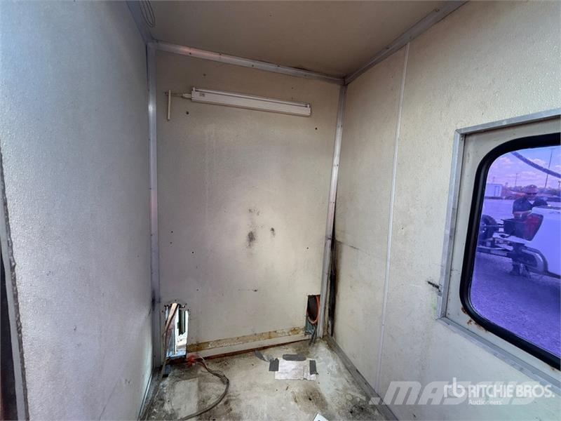 CIMC 9 ft 7 in x 3 ft 7 in Control Room Container Kmetijstvo - drugo