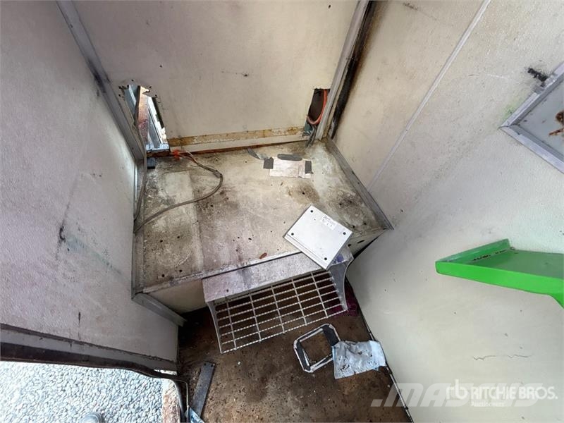 CIMC 9 ft 7 in x 3 ft 7 in Control Room Container Kmetijstvo - drugo