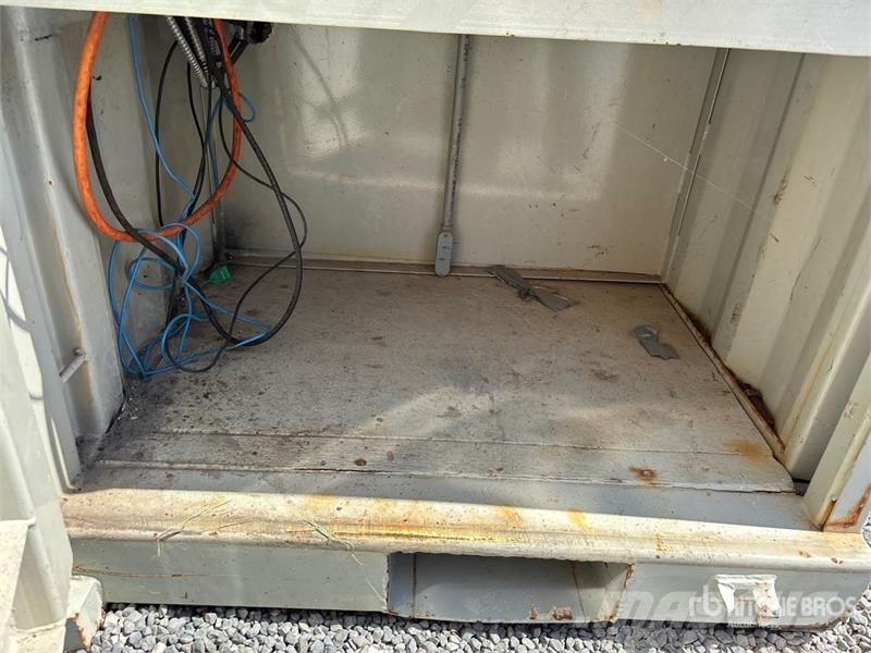 CIMC 9 ft x 3 ft 7 in Control Room Container Kmetijstvo - drugo