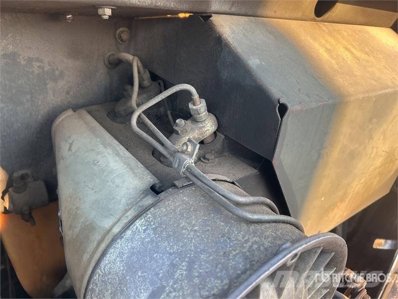 Clark Bobcat 631 Skid Steer Loader Skid steer mini utovarivači