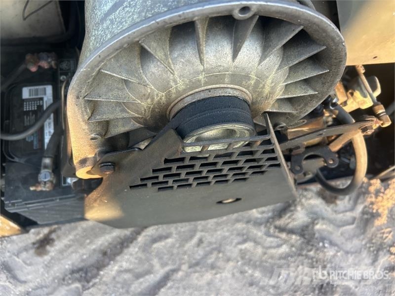 Clark Bobcat 631 Skid Steer Loader Skid steer mini utovarivači