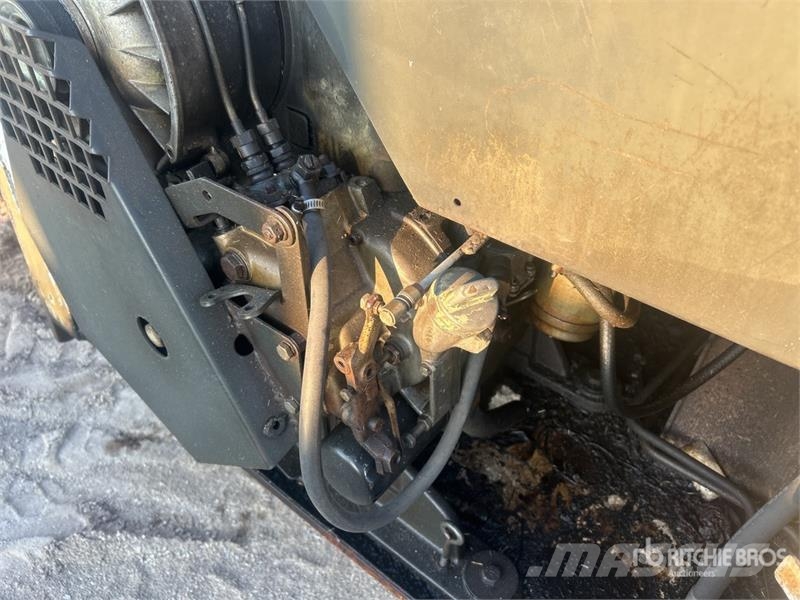 Clark Bobcat 631 Skid Steer Loader Skid steer mini utovarivači